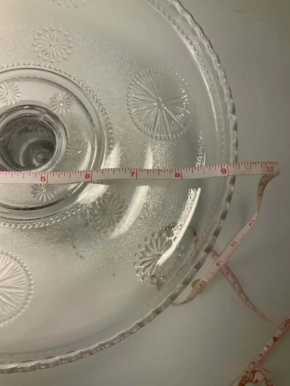 VTG EAPG Clear Pressed Glass Pedestal Cake Stand w/ Scalloped Edge and Starburst